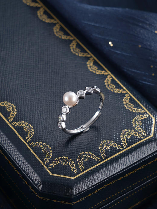 子佩集【涟漪漫语】银S925珍珠惜王妃戒指【R2324】5mm珠双色一字星点2601 商品图7
