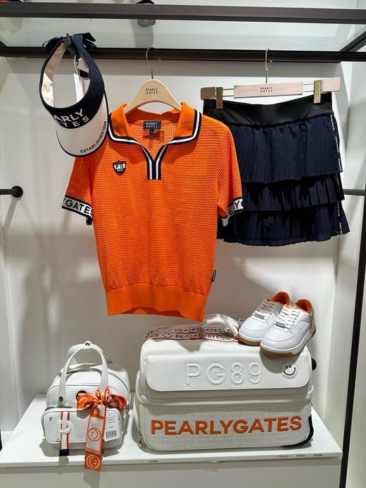 PG家新款春夏女士时髦撞色运动针织上衣！贸易商翻单纯尾货！跟大货一批出来，品质硬核不怕比对! 选用定织双纱骨弹力线，一般市面上见到的大多是单纱，这种双纱的质地更有质感，同时亲肤透气！ 商品图0