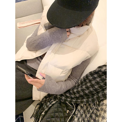 <曾小咸推荐>现货秒杀 ！微信超特价！韩系双面穿马甲背心 日常299.99 立减200 秒杀99.99！！休闲裤 秒杀89.99！！ 商品图2