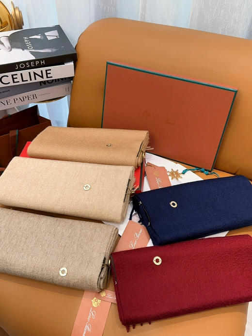 秋冬特惠💰460 诺悠翩雅围巾 经典“水波纹”素色羊绒围巾 商品图8