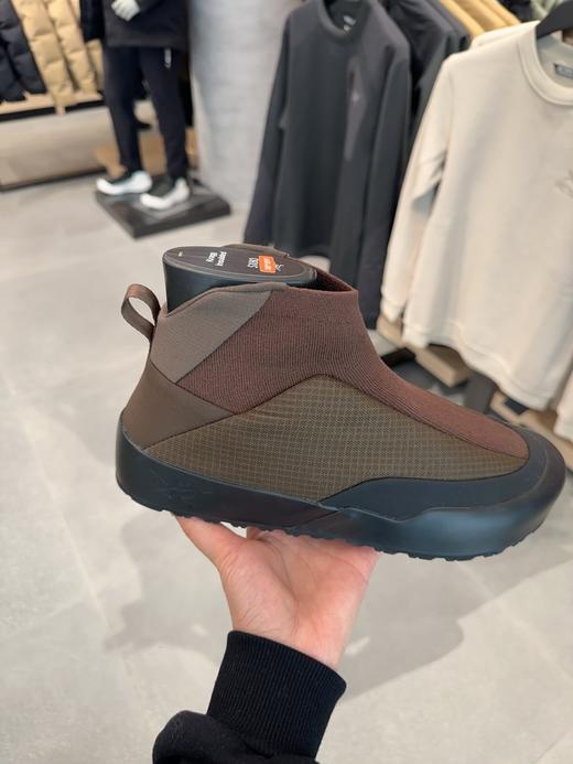 到手价1599元 始祖鸟Kragg一脚蹬男士，上脚简直一绝，中帮款 kragg堪称恢复鞋王者 脚感无敌 美国代购，无中文标签，介意慎拍 商品图0