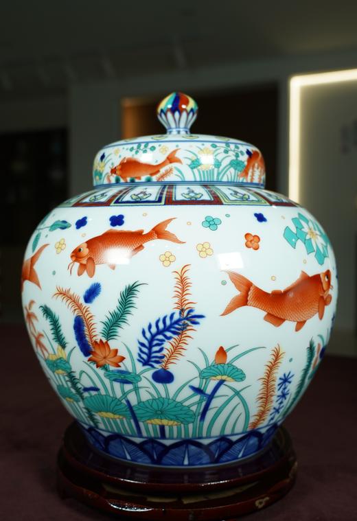 五彩鱼藻纹罐 商品图0