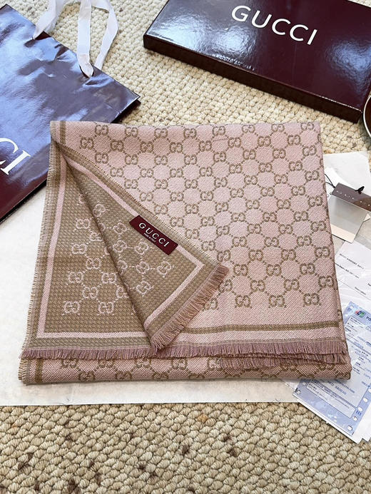 秋冬特惠💰240 古驰围巾【小G双面-Gu秋冬新款，GG时髦复古双面羊毛围巾！！】 商品图0