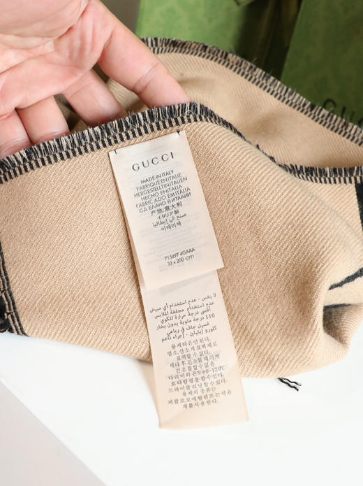 秋冬特惠💰160 古驰围巾 GG拼色又一爆款 经典黑坨配色 双G 商品图4