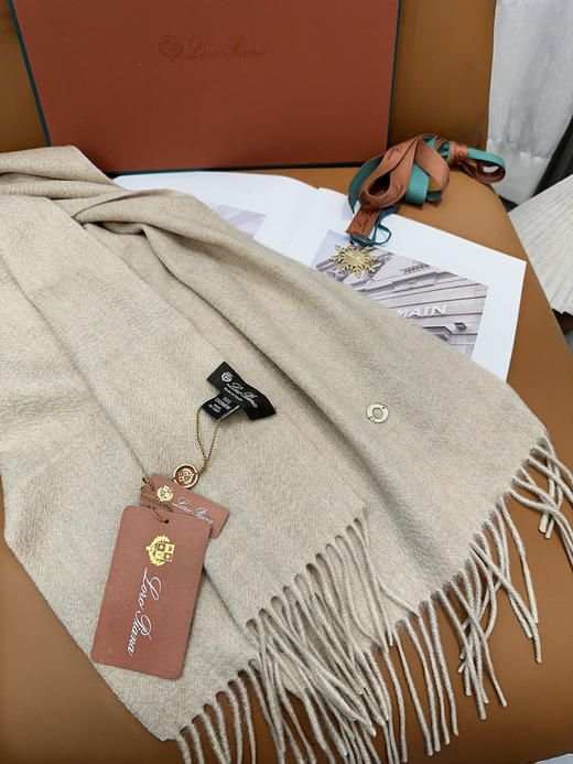 秋冬特惠💰460 诺悠翩雅围巾 经典“水波纹”素色羊绒围巾 商品图2