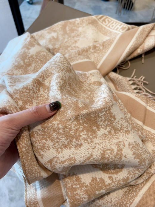 秋冬特惠💰150 迪家围巾 四季都可以用 真心美的让人非常非常心动 商品图4