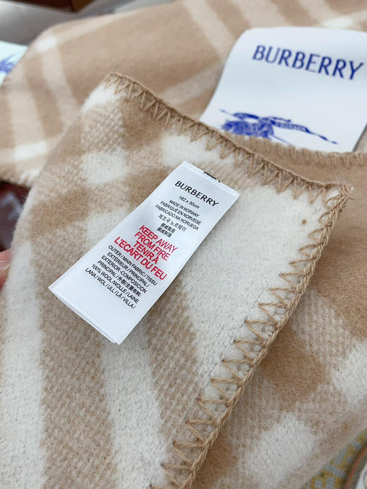 秋冬特惠💰150 巴宝莉围巾 低调的奢侈感 柔美精英高手级别的时髦感围巾 商品图3