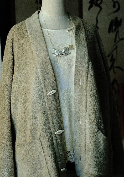 尼泊尔錾刻银狮子滚水晶胸针吊坠两用 商品图5