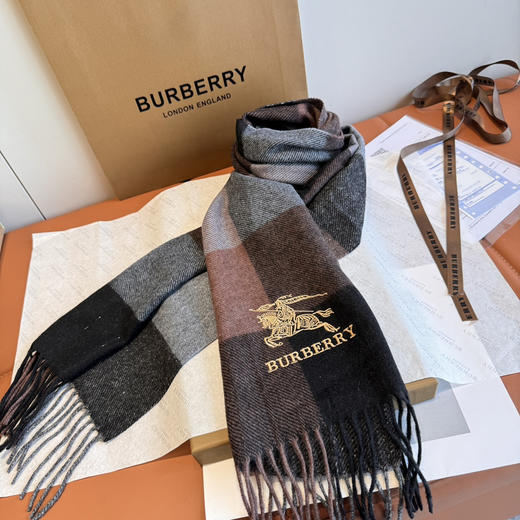 秋冬特惠💰240 巴宝莉围巾 精致的战马刺绣让围巾 商品图2