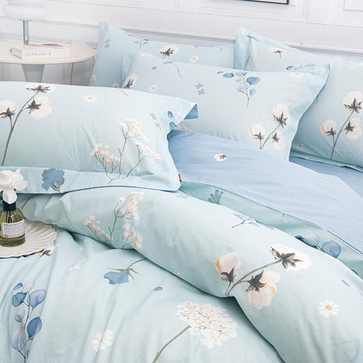 多喜爱 全棉斜纹印花套件四件套 花漾纪/风吟棉语/丁香雨露/绿嘢/卡皮巴拉【甄选新疆棉】【芬纳诺抗菌】【AB版设计】【宽边枕袋】柔软亲肤 吸湿透气 耐洗耐磨 不易褪色 商品图6