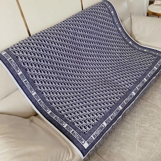 秋冬特惠💰180 迪家新款围巾披肩这款深蓝色围巾 商品图1