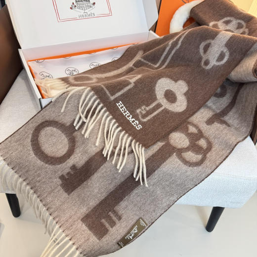 秋冬特惠💰290 爱马仕围巾重磅推荐 羊毛材质非常保暖 商品图6
