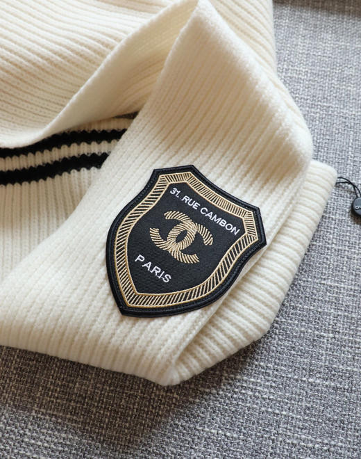 秋冬特惠💰190 香奈儿围巾 小香印章针织围巾 精致的各类徽章 商品图2