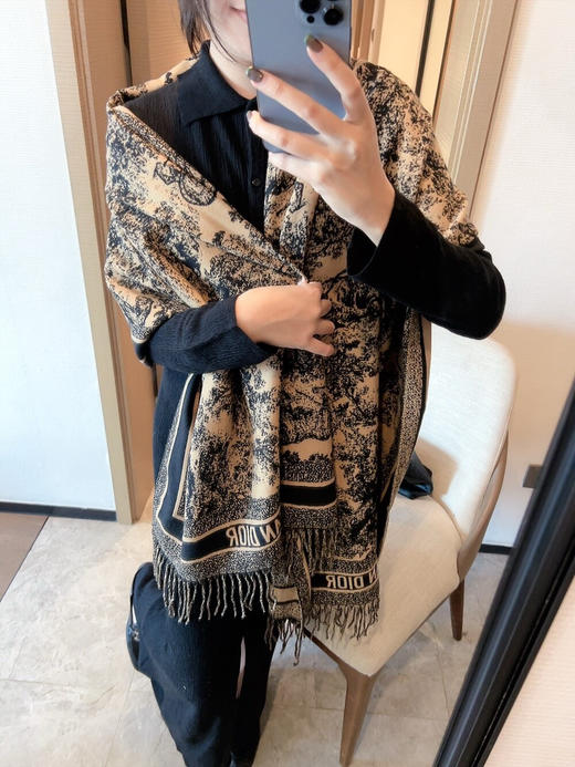 秋冬特惠💰150 迪家围巾 四季都可以用 真心美的让人非常非常心动 商品图0
