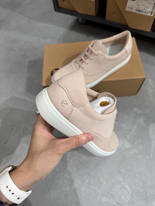 到手价799元 Ecco 【218683】 Classic Sneaker 系列女款休闲鞋，后跟加厚设计，主打轻便好穿 美国代购，无中文标签，介意慎拍 商品图1