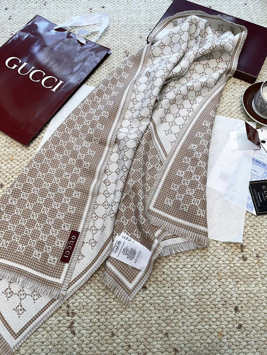 秋冬特惠💰240 古驰围巾【小G双面-Gu秋冬新款，GG时髦复古双面羊毛围巾！！】 商品图3