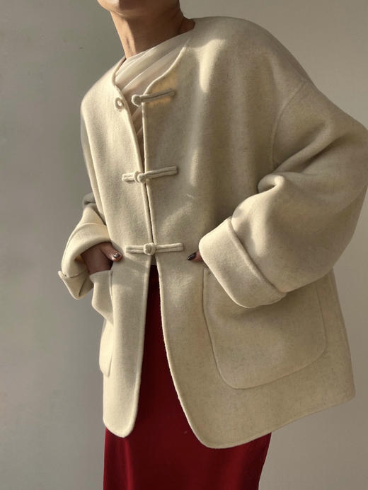 YANYI CHANG｜92870370 中式圆领一字扣羊绒羊毛短大衣 [ 白 ] 商品图2