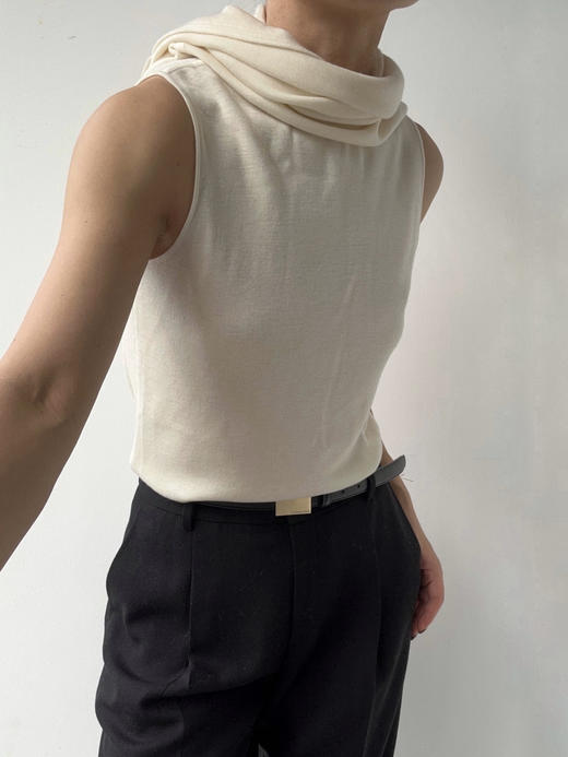 YANYI CHANG｜91910941 可脱卸袖子披肩式 套头毛衫 [ 雅白 ] 商品图1