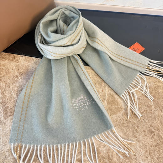 秋冬特惠💰290 爱马仕围巾 大H难得一见的温柔配色 商品图6