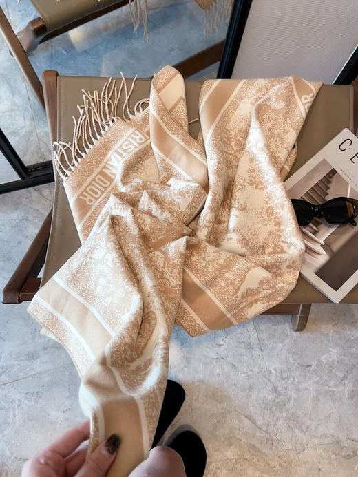 秋冬特惠💰150 迪家围巾 四季都可以用 真心美的让人非常非常心动 商品图3