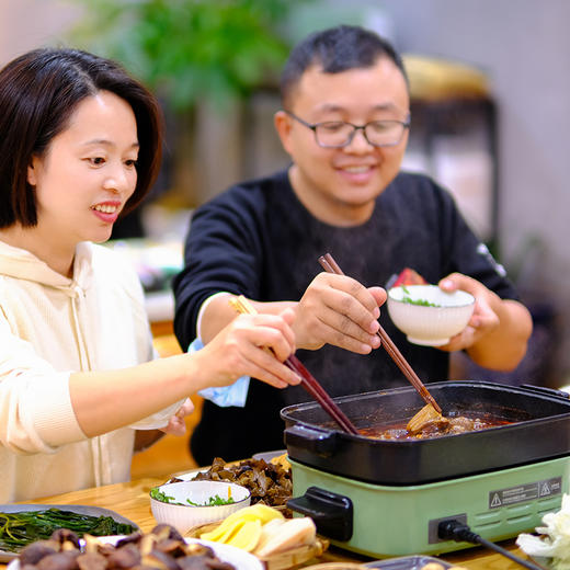 【无添加的牛油火锅底料】用料纯正地道 辣而不燥 香不留身！健康无添加的家庭火锅 和家人一起吃吧~ 商品图4