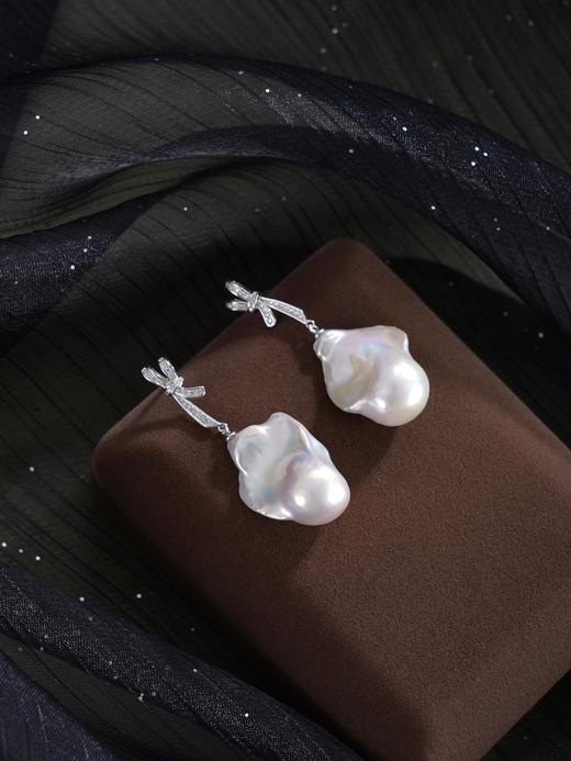 子佩集【幻梦情结】银S925珍珠惜王妃耳钉【B3780】13*25mm珠巴洛克双色蝴蝶结2601 商品图5