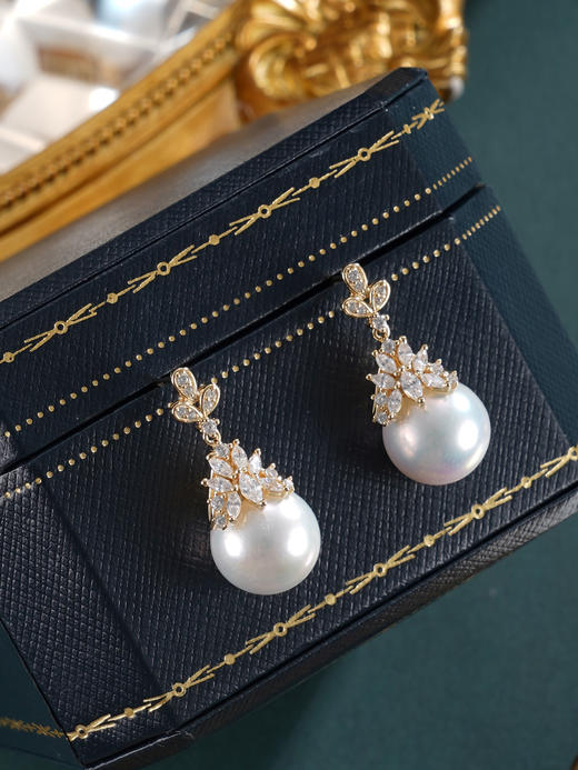 子佩集【秾华因缘】银S925珍珠惜王妃耳钉【YE0634】11.5mm珠镀金吊球宝塔2601 商品图3
