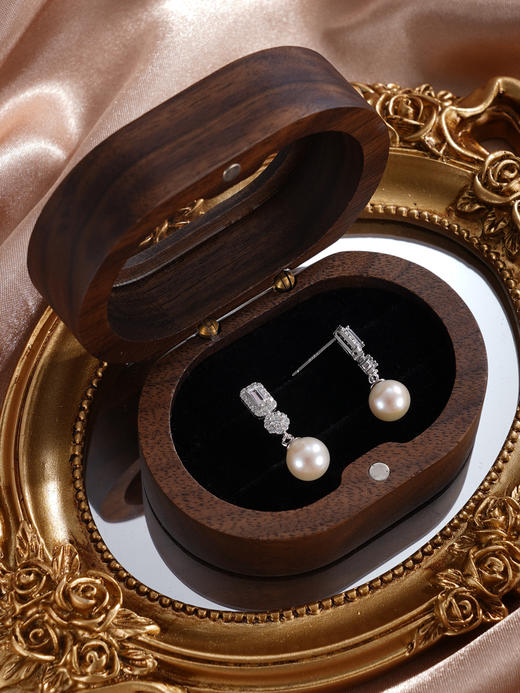 子佩集【海韵女神】银S925珍珠惜王妃耳钉【E4857】8mm珠双色方块2601 商品图5