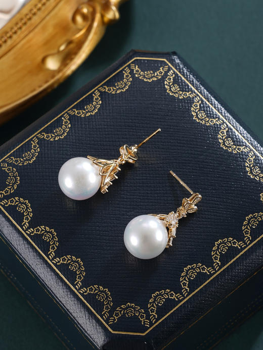 子佩集【秾华因缘】银S925珍珠惜王妃耳钉【YE0634】11.5mm珠镀金吊球宝塔2601 商品图5