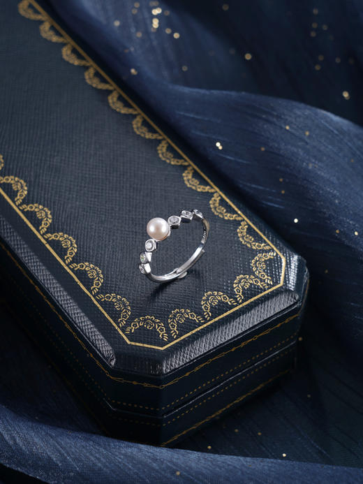 子佩集【涟漪漫语】银S925珍珠惜王妃戒指【R2324】5mm珠双色一字星点2601 商品图9