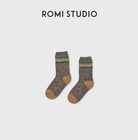 ROMI STUDIO“彩点羊毛袜”100%羊毛舒适柔软休闲中筒袜 RWCWPT7198 商品图0