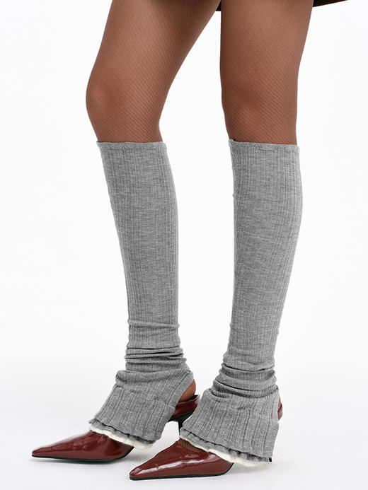 TR她热 云上漫步 灰色黑色芭蕾风针织复古显瘦喇叭袜套堆堆袜 商品图2