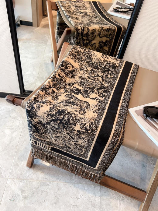 秋冬特惠💰150 迪家围巾 四季都可以用 真心美的让人非常非常心动 商品图2