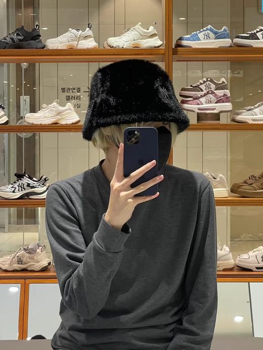 一店k （元厂货！）化身软软糯糯的女鹅@！真的很喜欢冬天的软乎乎！手感简直太棒了👏毛茸茸无法拒绝 队标25年冬季新款仿水貂毛渔夫帽 商品图3