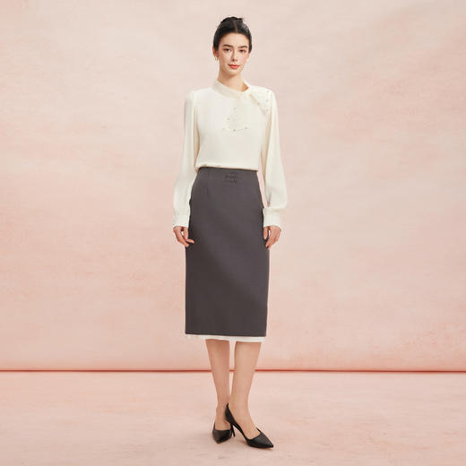 RE251斯尔丽26新款光泽感高级感蝴蝶结长袖职业通勤优雅纯色衬衫女 商品图3