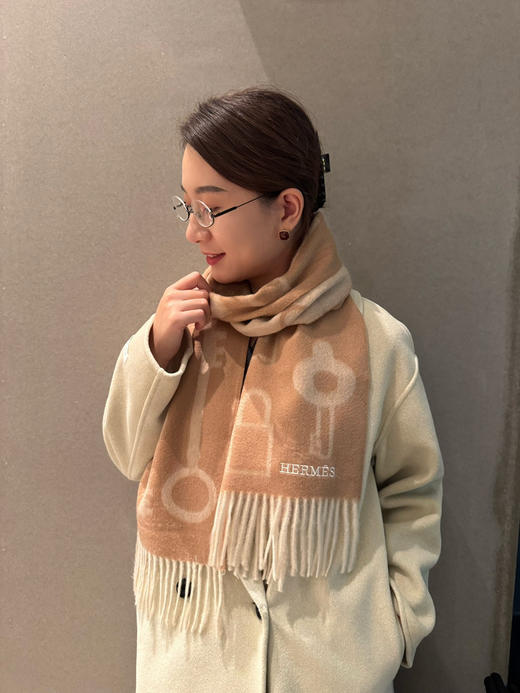 秋冬特惠💰290 爱马仕围巾重磅推荐 羊毛材质非常保暖 商品图1