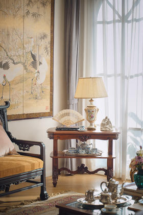 独角鹿西洋古董20世纪初法国出品古典卷叶主题核桃木精雕多层边几