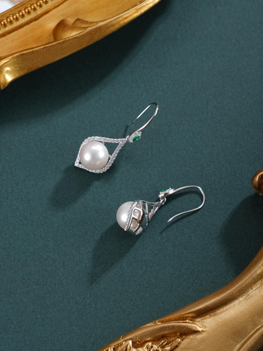 子佩集【璀璨共舞】S925珍珠惜王妃耳环【EM2571-XF】9mm珠水滴绿点2601 商品图5