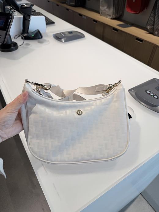 到手价799元  Lulu 手拎斜挎包 低调又精致 尺寸约 25*7*16  美国代购，无中文标签，介意慎拍 商品图3