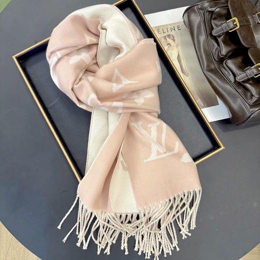 秋冬特惠💰160 LV围巾 上身效果气场非常强大 商品图1