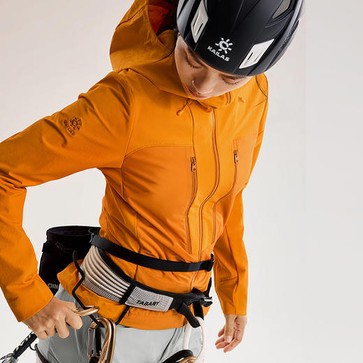 KAILAS凯乐石 女款M8-PRO连帽软壳外套 KG2519201【Z】 商品图1