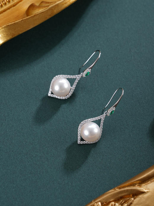 子佩集【璀璨共舞】S925珍珠惜王妃耳环【EM2571-XF】9mm珠水滴绿点2601 商品图4