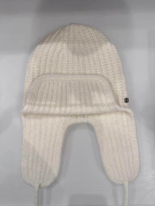 到手价659元 Lulu女士羊驼毛雷锋妈帽 今年香奈儿也出了这个款式 带有Lulu  金属logo 质感非标好 摸起来非常软糯  戴起来非好看  美国代购，无中文标签，介意慎拍 商品图6