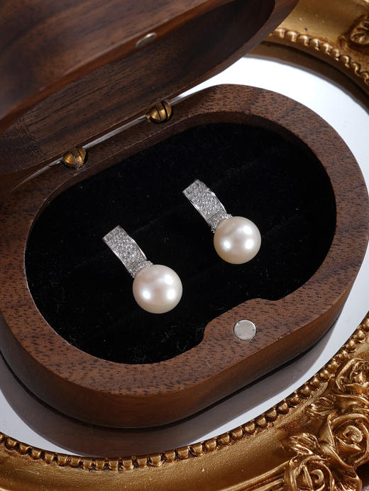 子佩集【柔光月渡】银S925珍珠惜王妃耳钉【E4576】8mm珠一字半环2601 商品图4