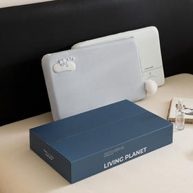 让宝宝一夜睡到天亮的宝藏枕头~【LIVING PLANET深睡儿童枕】✅60D密度慢回弹记忆绵🧽稳稳承托孩子的头部！亚duo同款