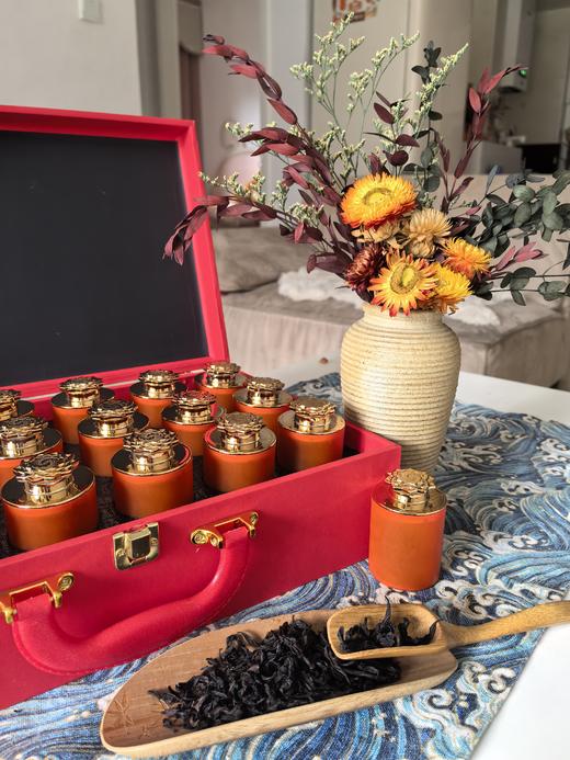 新春贺礼手提式大红袍茶叶礼盒 商品图2