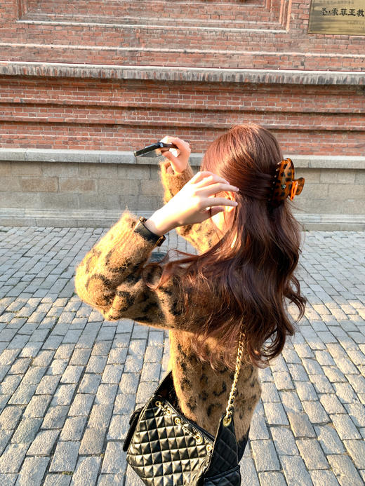 <曾小咸推荐>现货秒杀 ！微信超特价！ 复古豹纹毛衣开衫 日常199.99 立减110 秒杀89.99！！ 商品图7