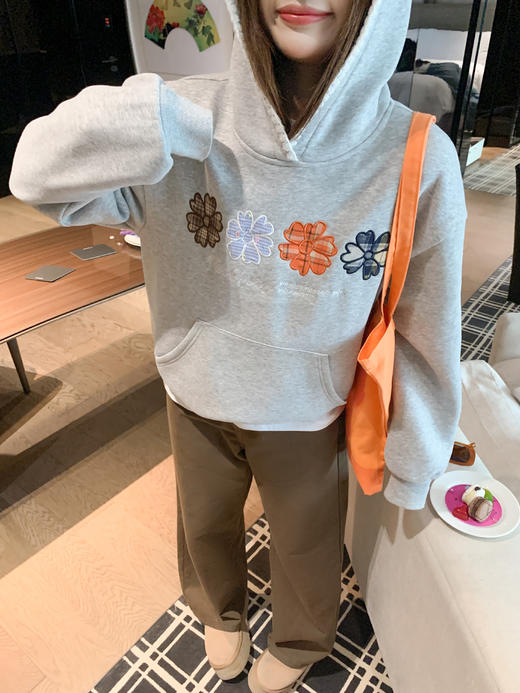 <曾小咸推荐>现货秒杀 ！微信超特价！韩系绣花加绒连帽卫衣 日常229.99 立减140 秒杀89.99！！ 商品图7