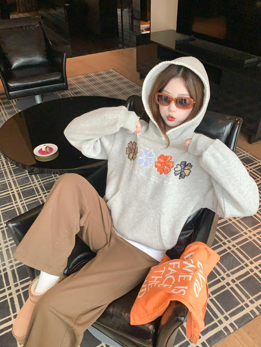 <曾小咸推荐>现货秒杀 ！微信超特价！韩系绣花加绒连帽卫衣 日常229.99 立减140 秒杀89.99！！ 商品图4