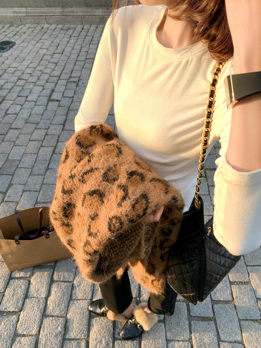 <曾小咸推荐>现货秒杀 ！微信超特价！ 复古豹纹毛衣开衫 日常199.99 立减110 秒杀89.99！！ 商品图10